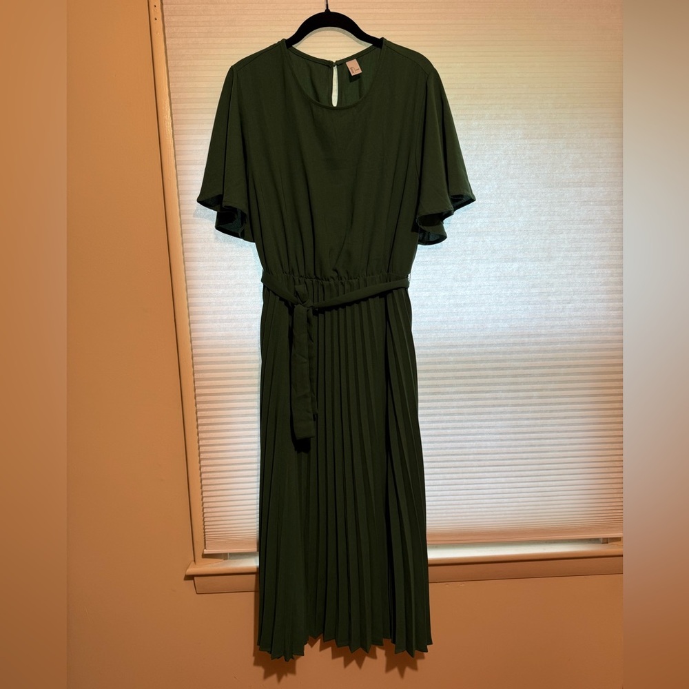 Elegant Green Women's Dress